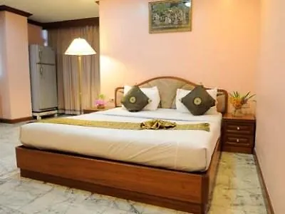 Lodge Bangkok Loft At Nana Station