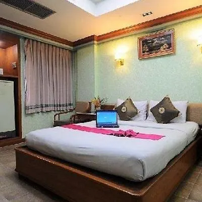 Bangkok Loft At Nana Station