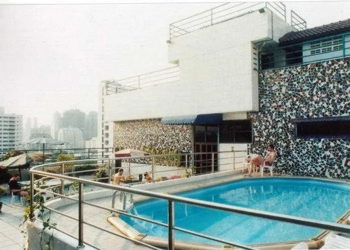 Bangkok Loft At Nana Station Lodge *