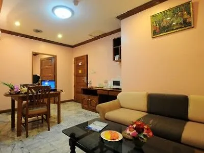 Bangkok Loft At Nana Station Lodge *