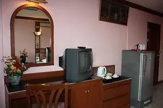 Lodge Bangkok Loft At Nana Station
