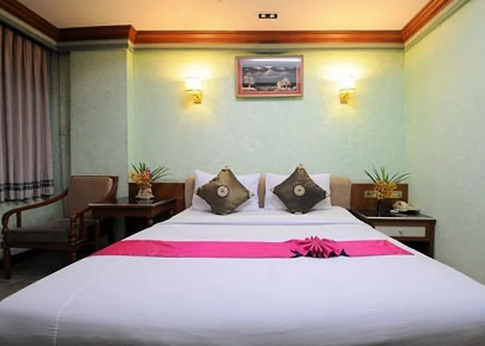 Bangkok Loft At Nana Station